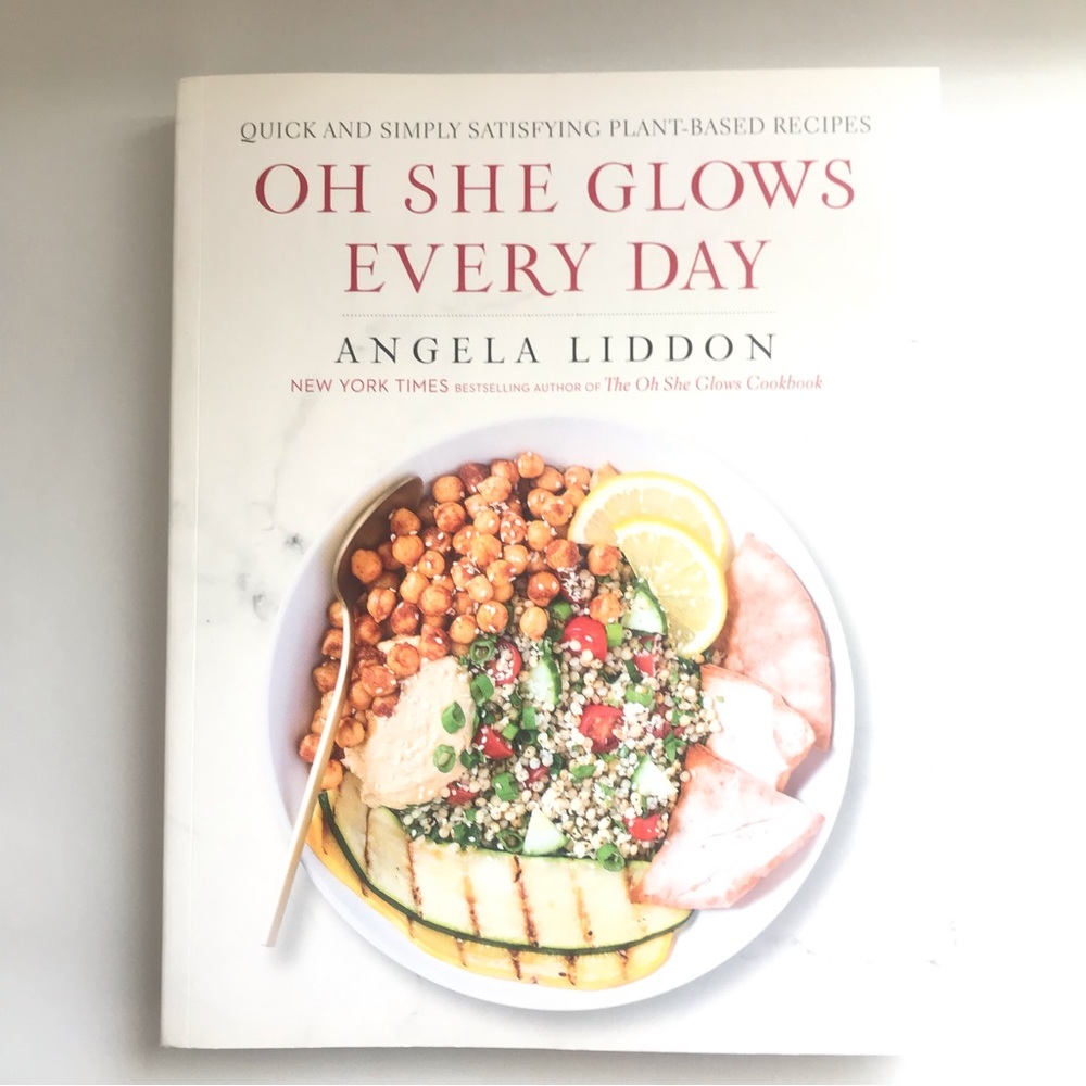 ✅Oh She Glows Every Day Cookbook- Angela Liddon